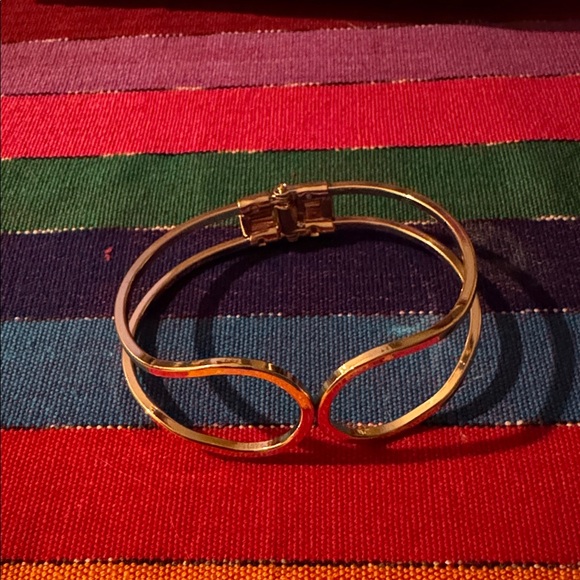 GOLD Hollow Bracelet Cuff - Picture 1 of 3